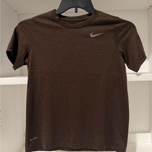 Nike Youth Large Dark Brown Short Sleeve Tee